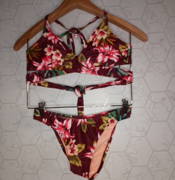 Shade & Shore wrap halter plum floral bikini set - Picture 3 of 12